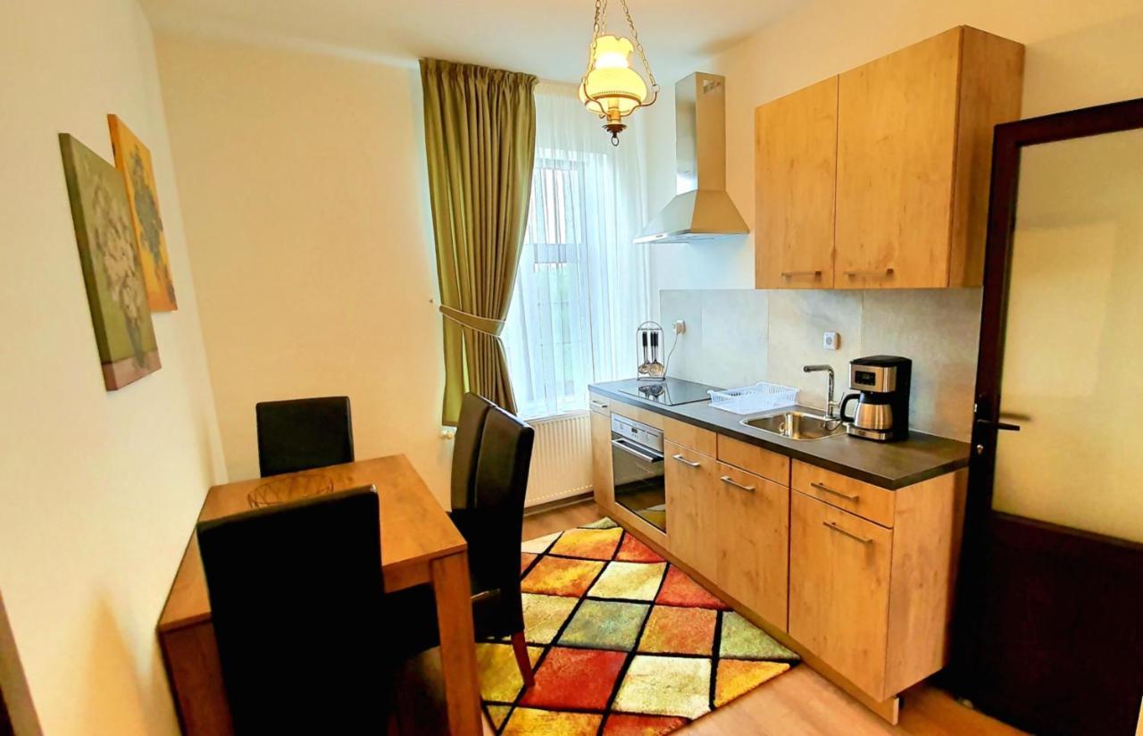 Zur Krone Aparthotel Widdershausen 外观 照片